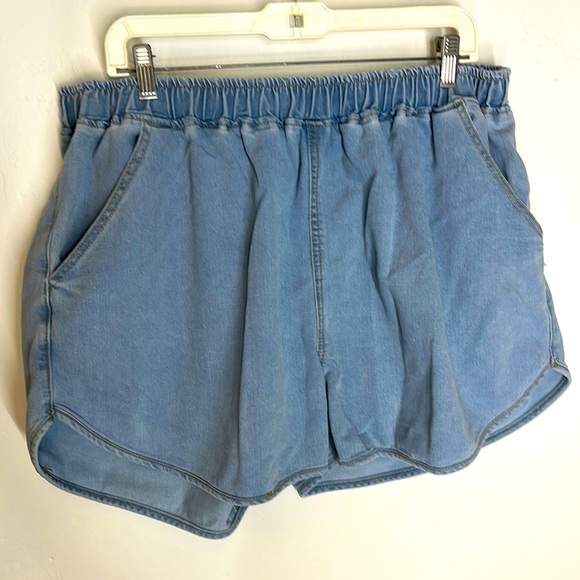 Shein denim shorts size 2XL in excellent condition - Picture 1 of 6